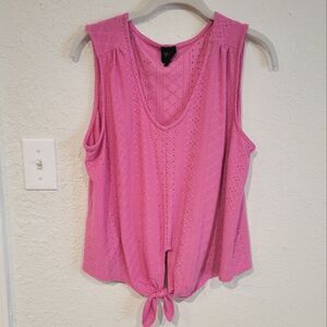 W5 ✨️ Pink Top Size Large
